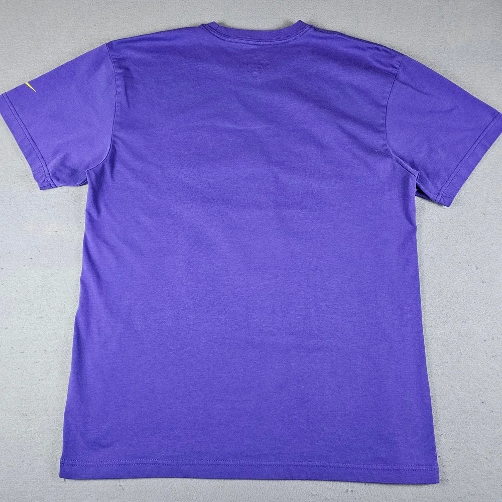 Nike Kobe Bryant Shirt Mens Medium Purple Mamba Mentality Graphic T Short Sleeve